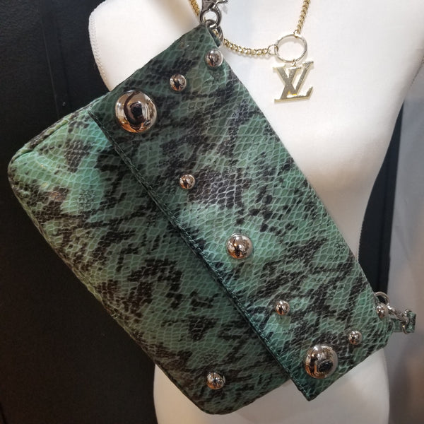 Snake clutch