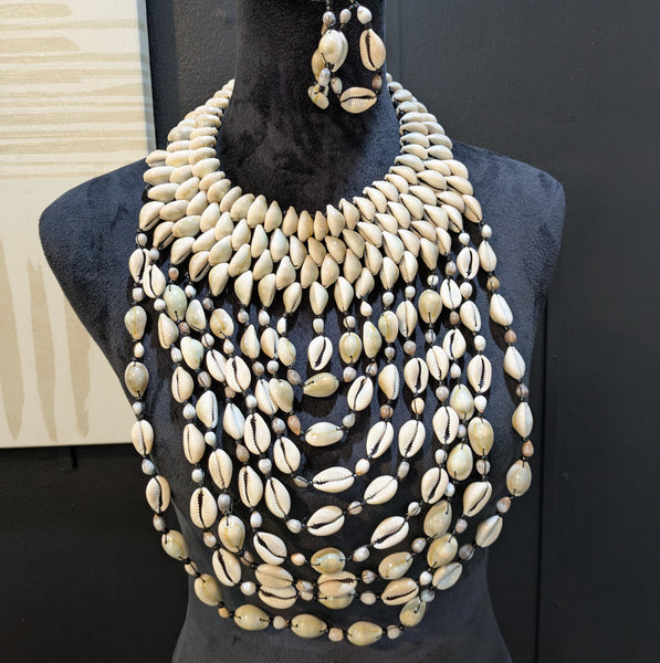 Shelly Statement Necklace
