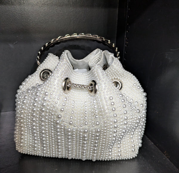 Pearly Pouchette