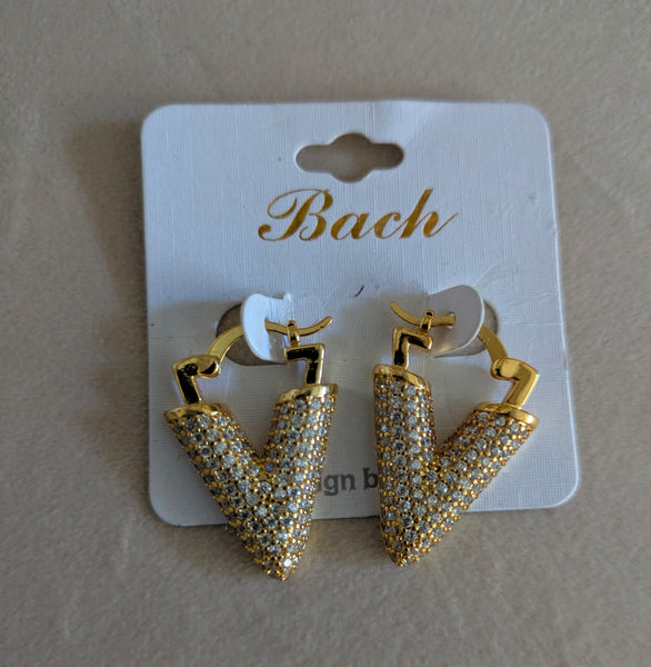 V EARRINGS